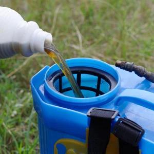Paraquat-poured-into-a-plastic-container Paraquat poured into a plastic container