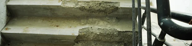 cracked concrete steps